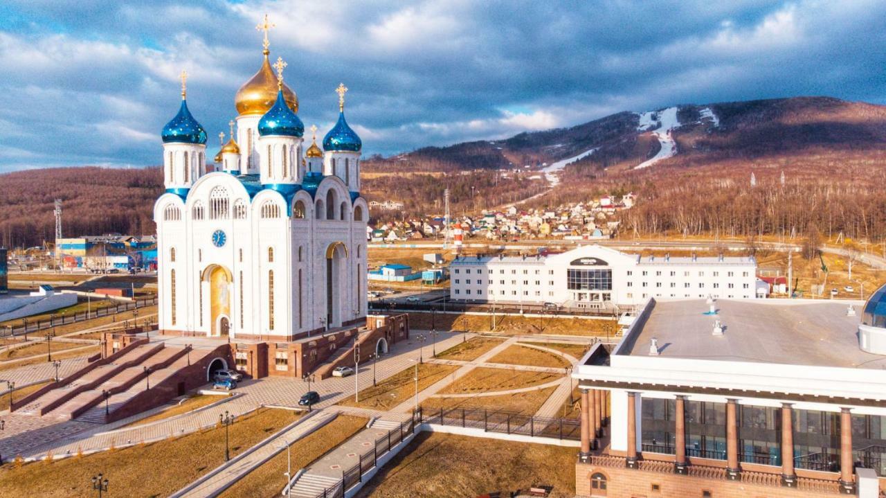 Отель Юность Yuzhno-Sakhalinsk Esterno foto